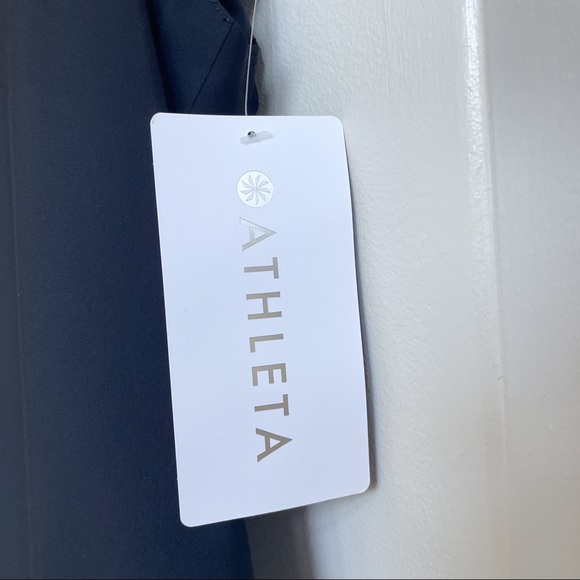 NWT Athleta 2-in-1 Ultimate Support Top Black Workout Tank + Sports Bra in One - Picture 9 of 13